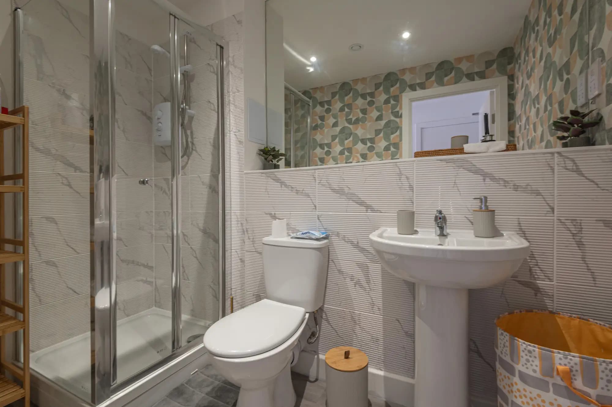 property photo 10 of 18