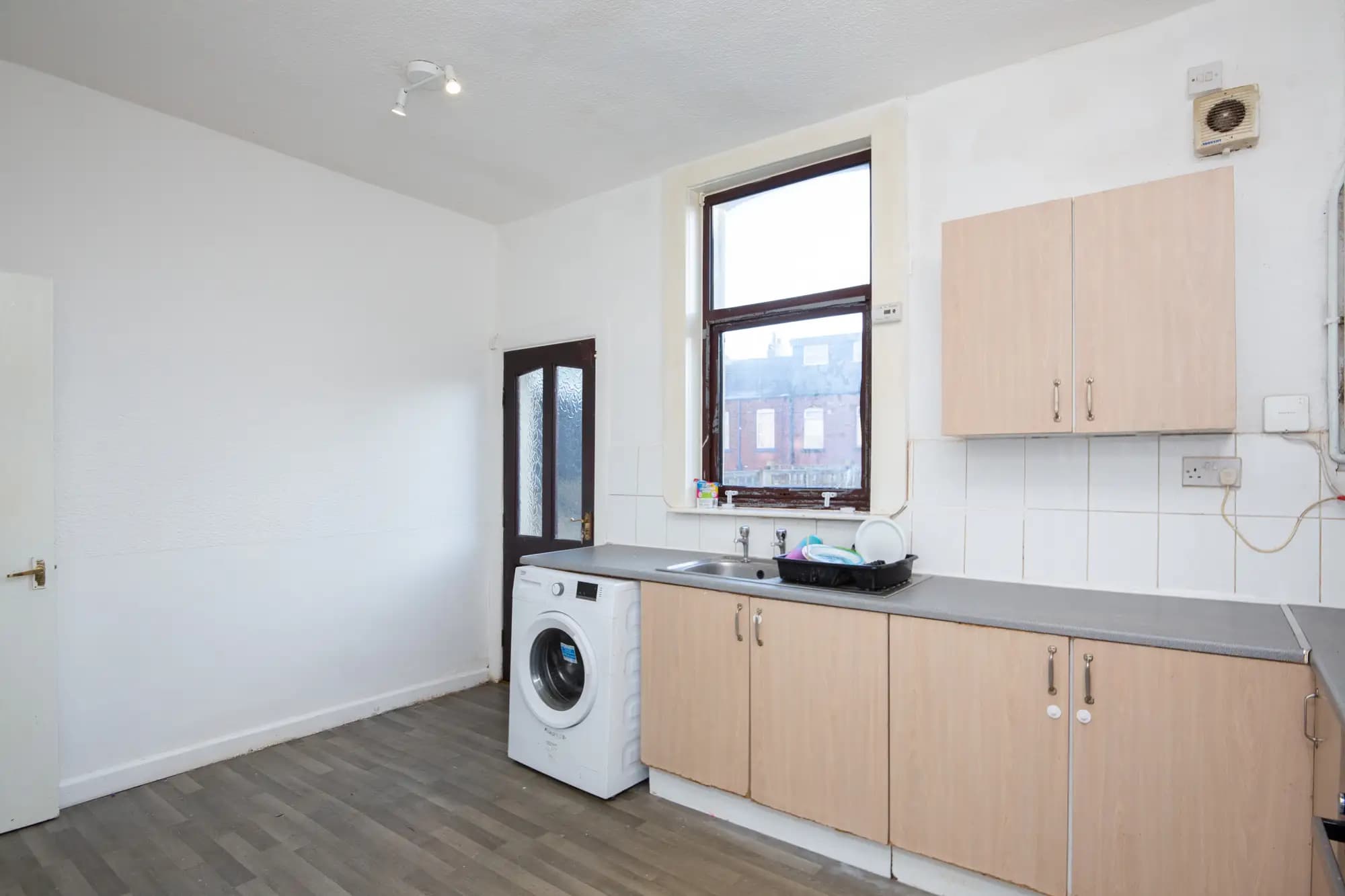 property photo 10 of 21