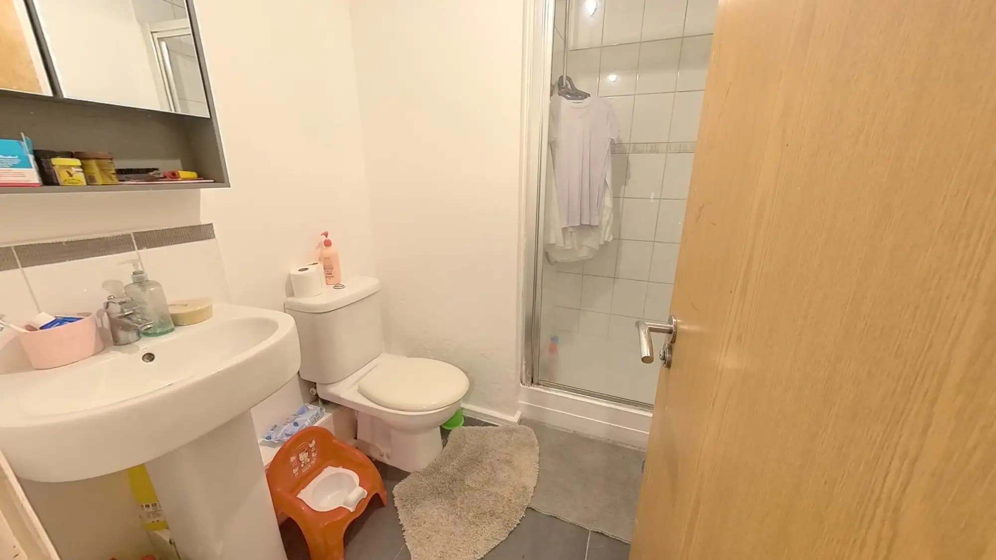property photo 9 of 24