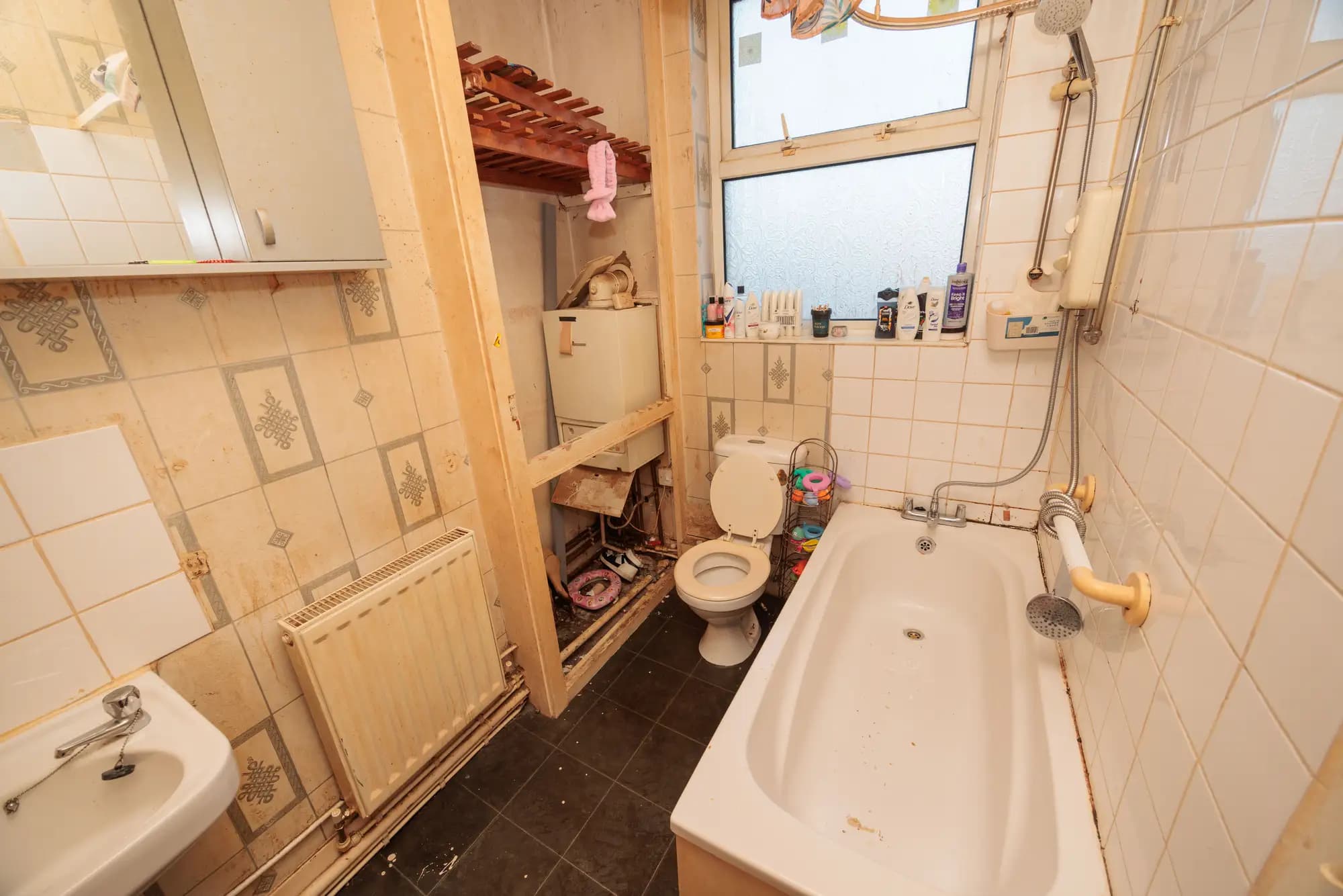 property photo 18 of 36