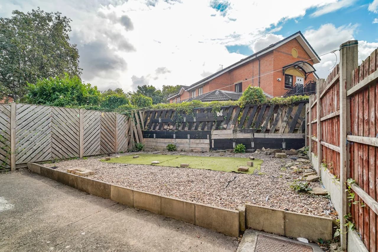 property photo 33 of 34