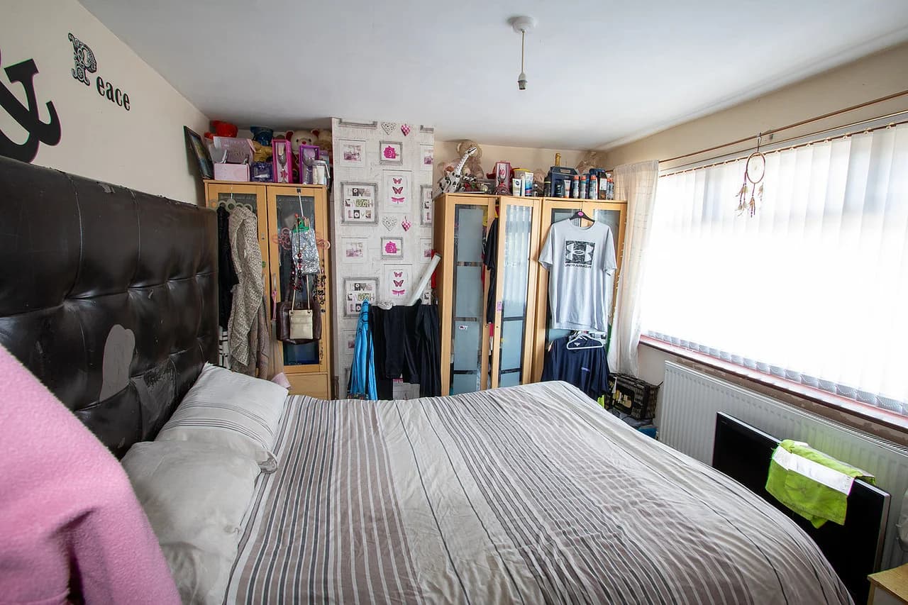 property photo 16 of 25