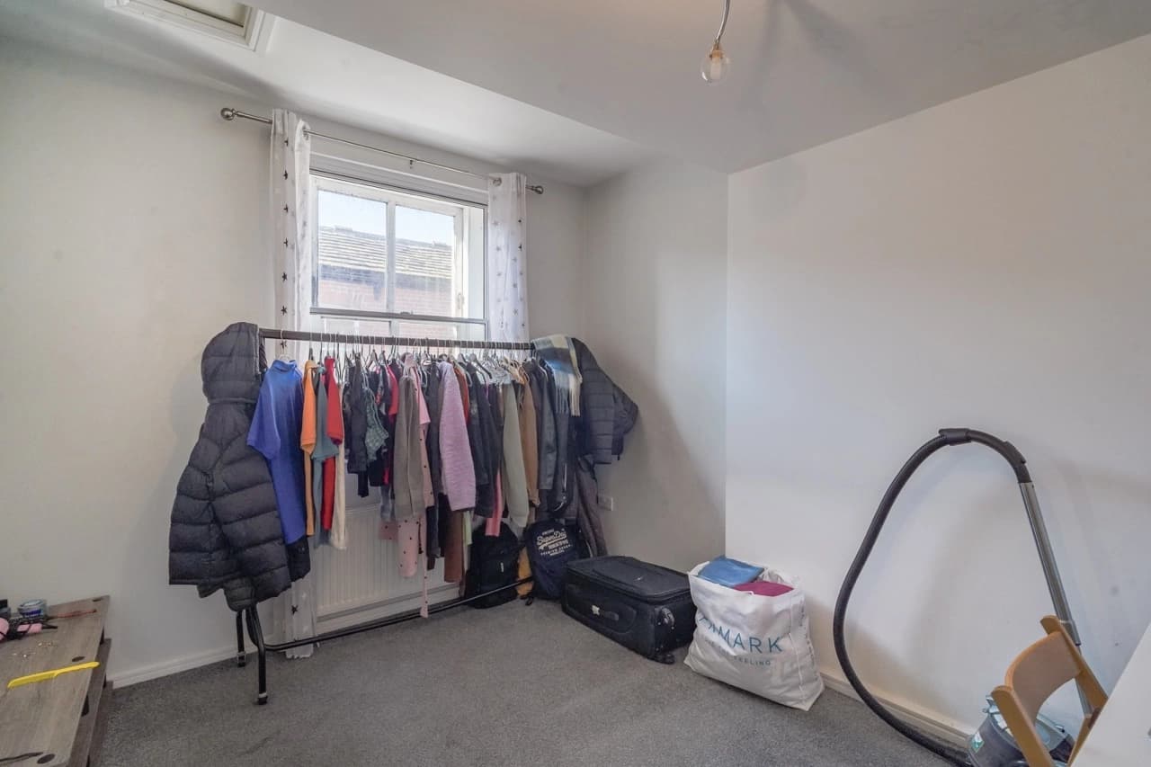 property photo 10 of 56