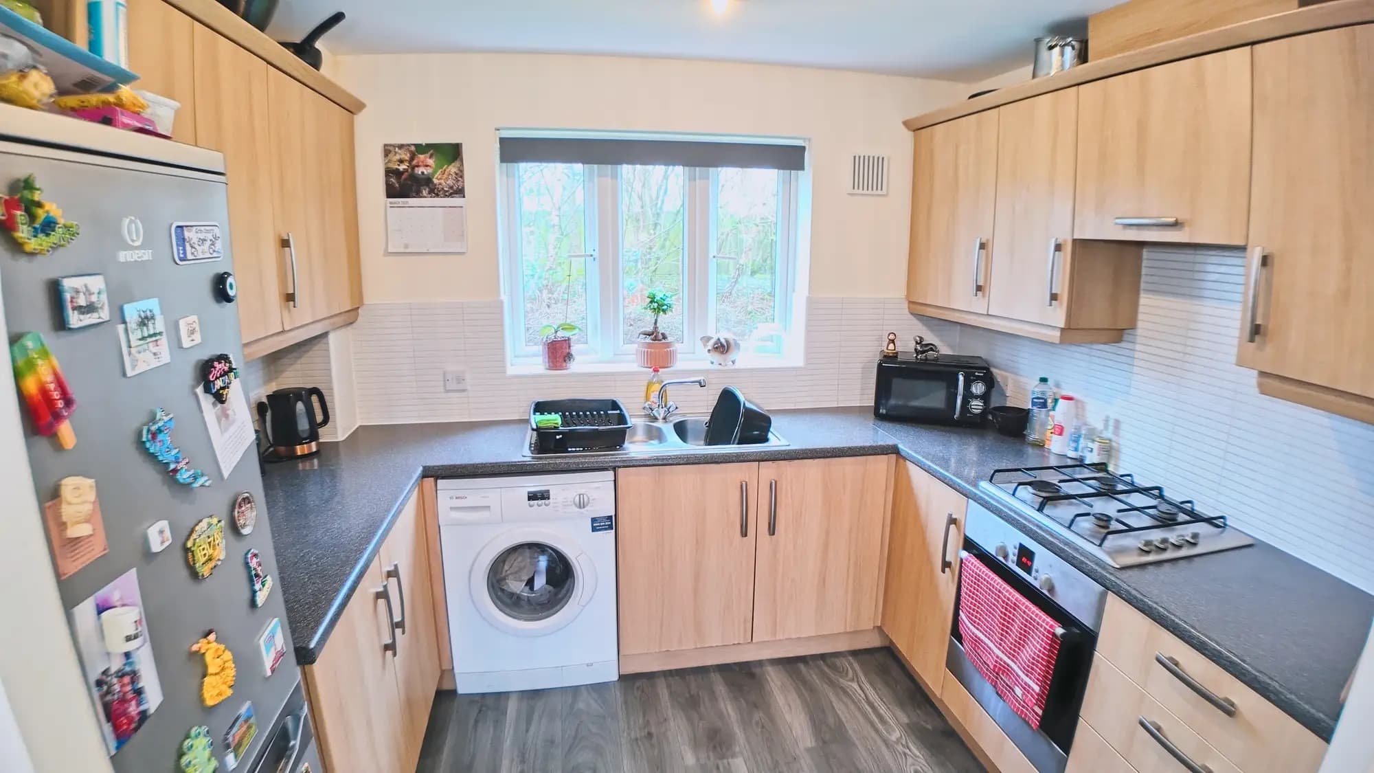 property photo 6 of 16
