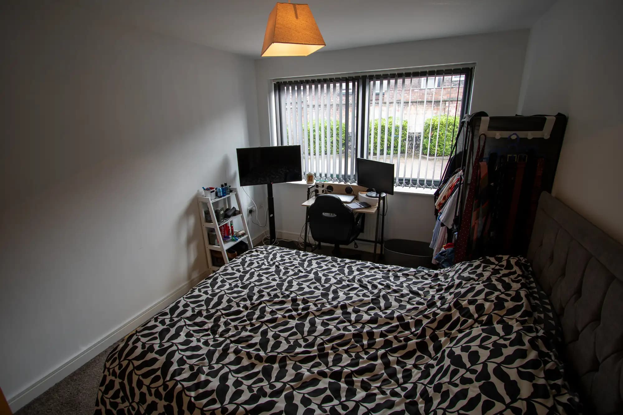 property photo 17 of 28