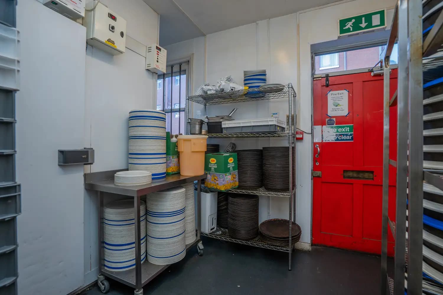 property photo 4 of 18