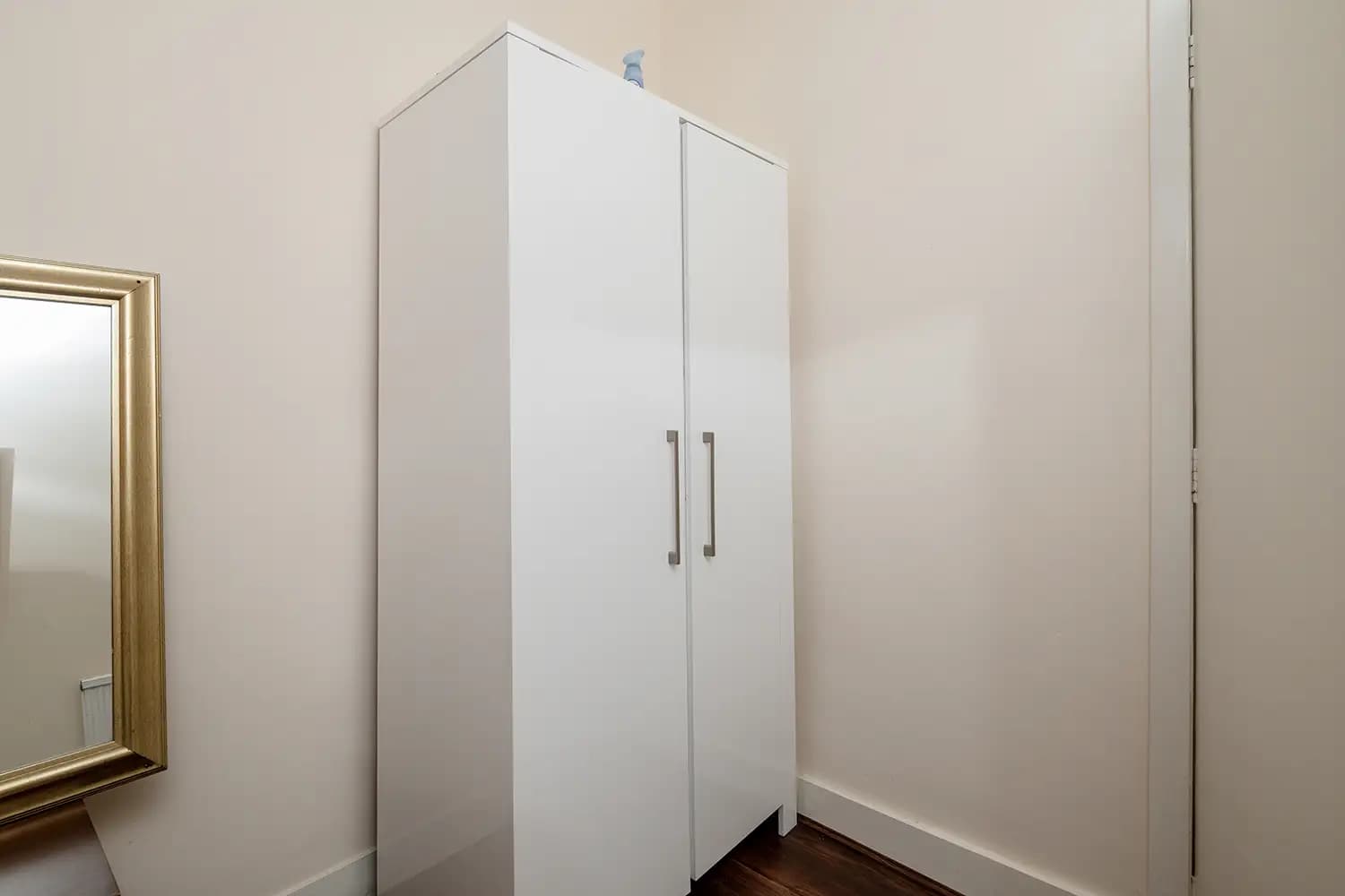 property photo 11 of 16