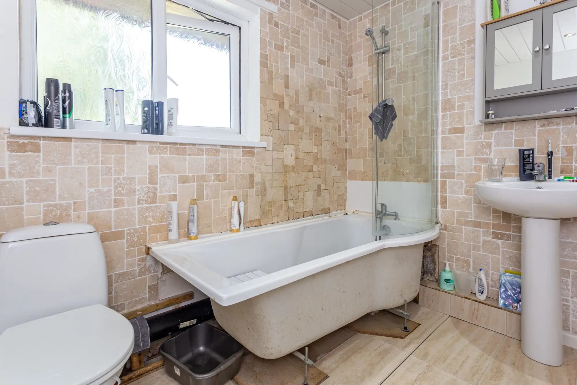 property photo 8 of 14