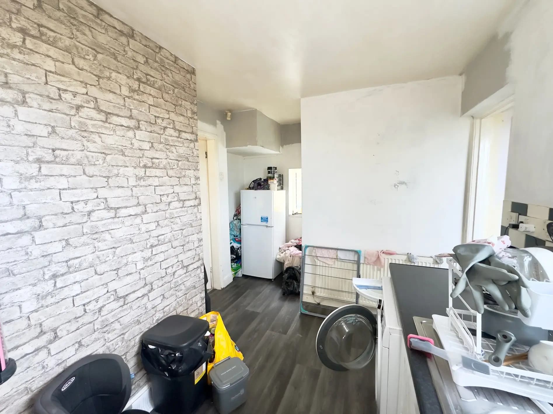 property photo 5 of 14