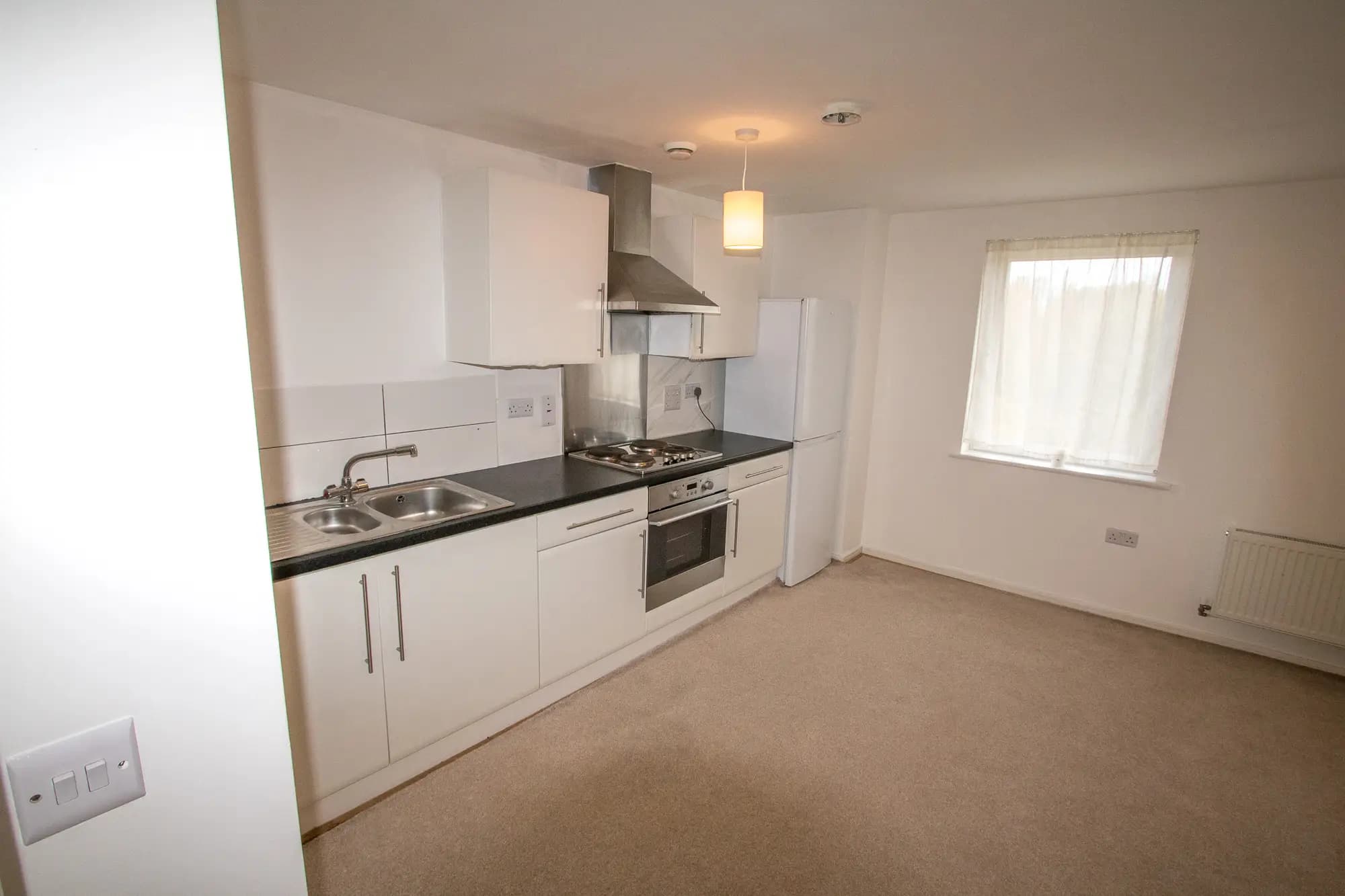 property photo 5 of 19