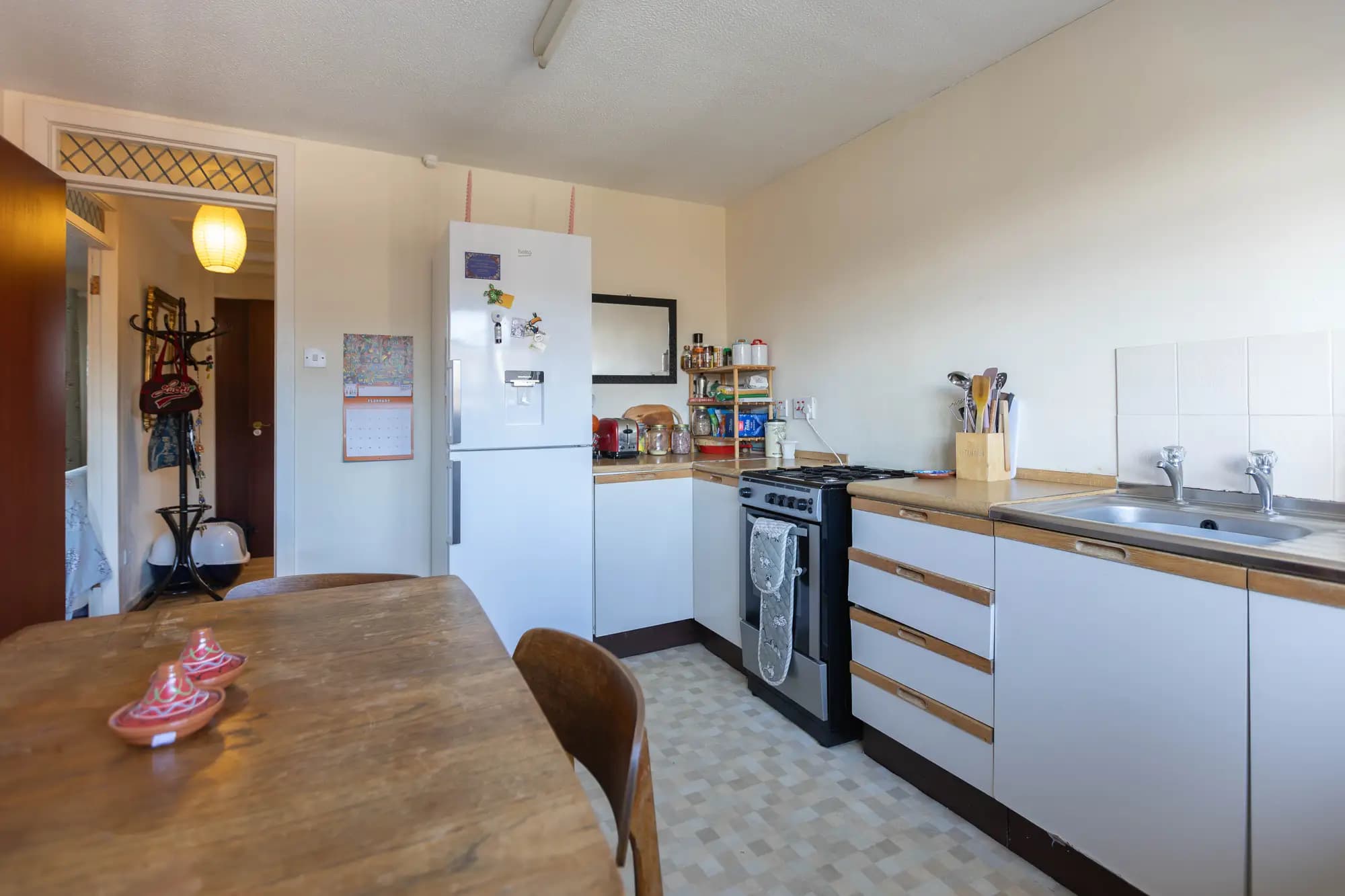 property photo 7 of 18