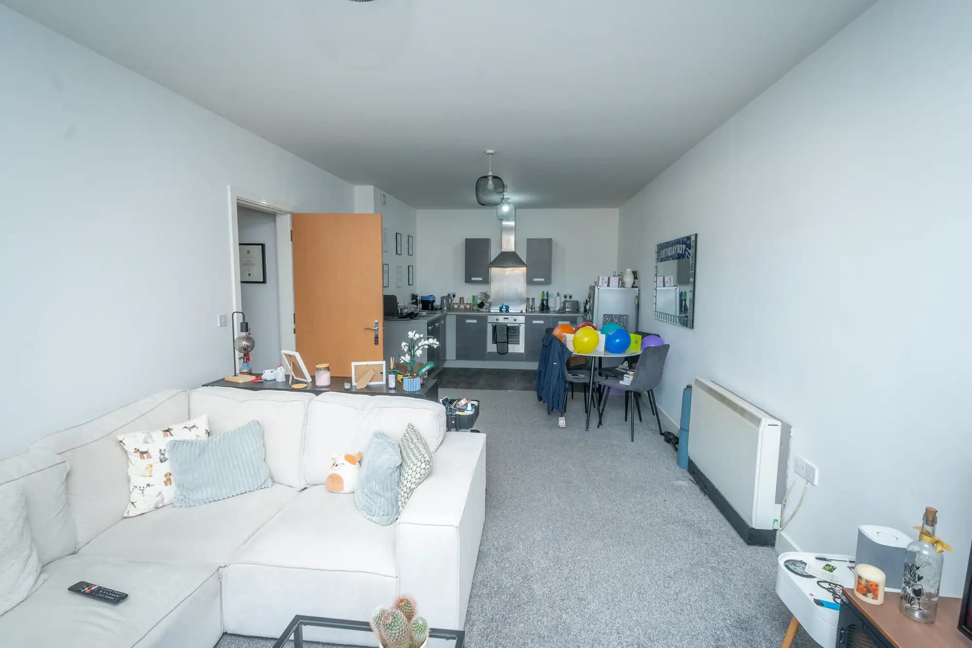 property photo 5 of 20