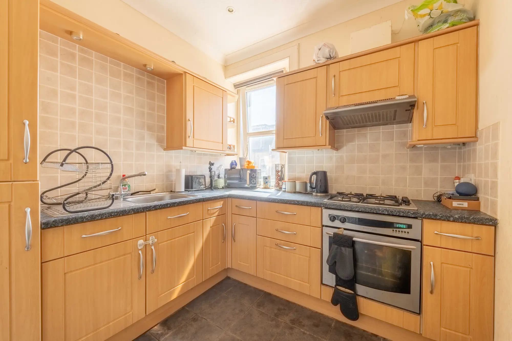 property photo 7 of 33
