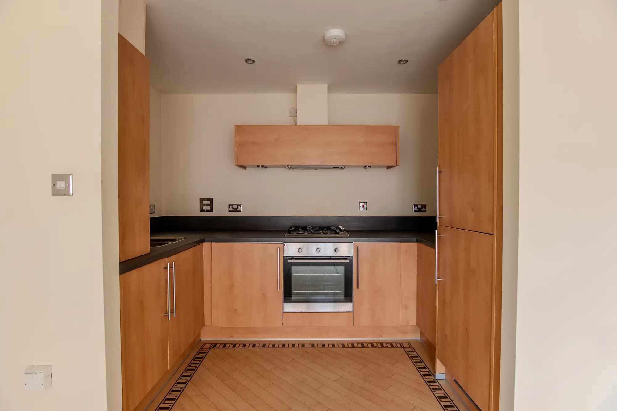 property photo 6 of 20