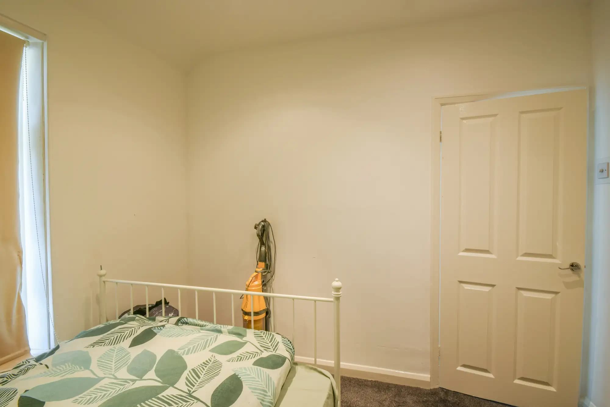 property photo 11 of 16