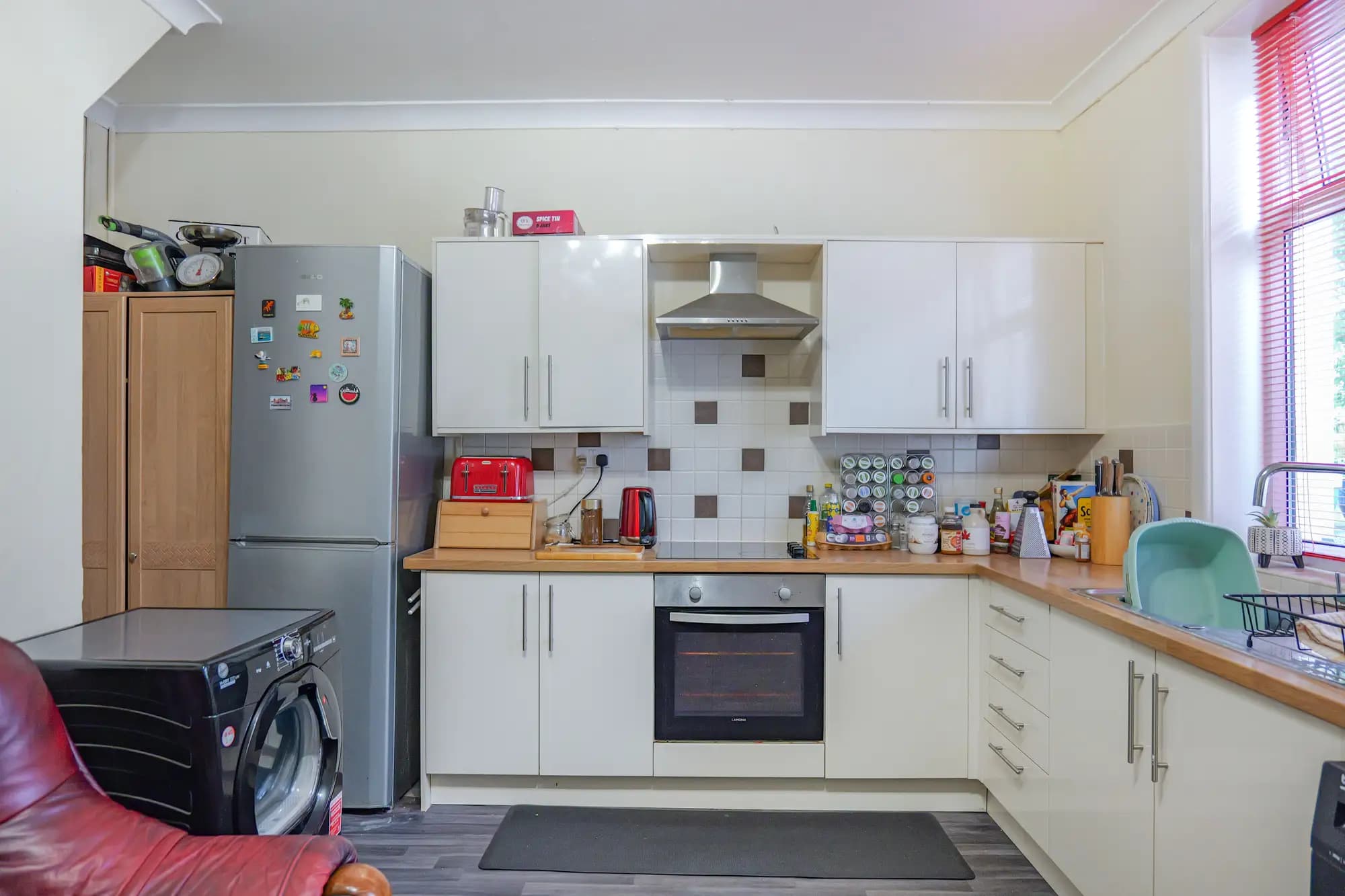 property photo 4 of 13