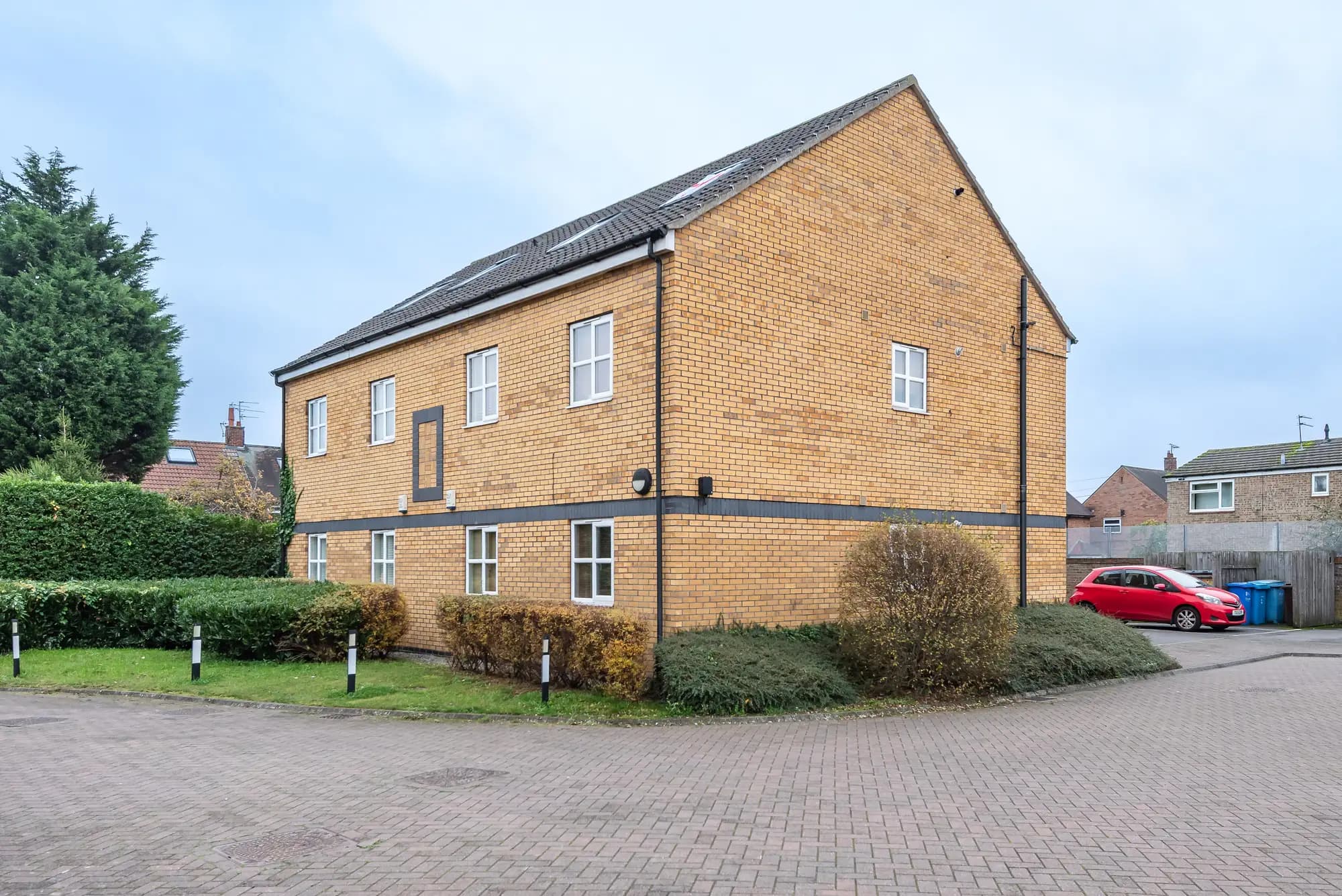 property photo 21 of 22