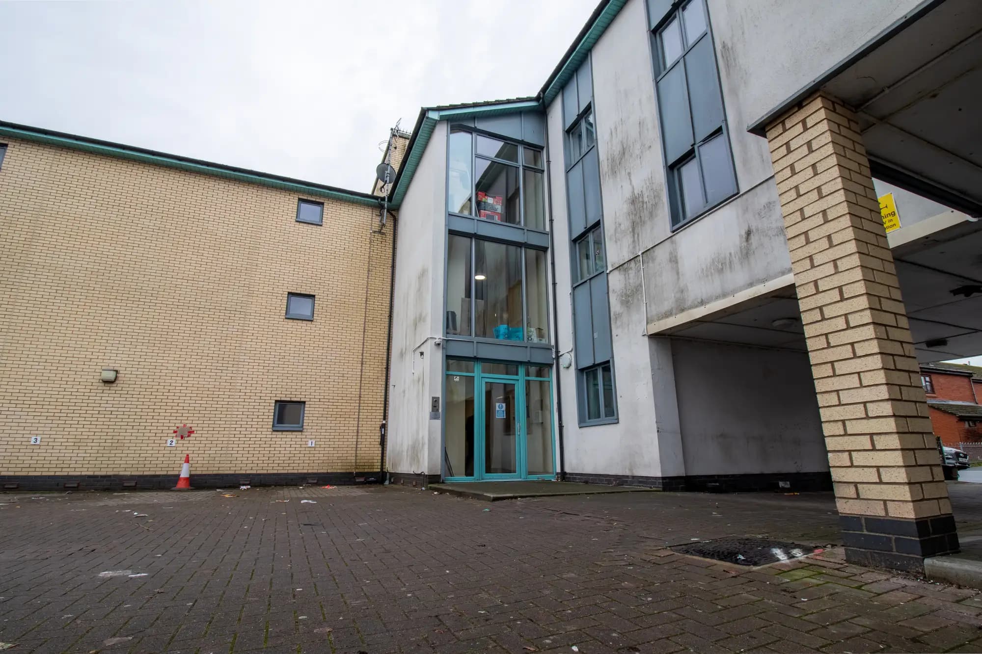 property photo 11 of 12