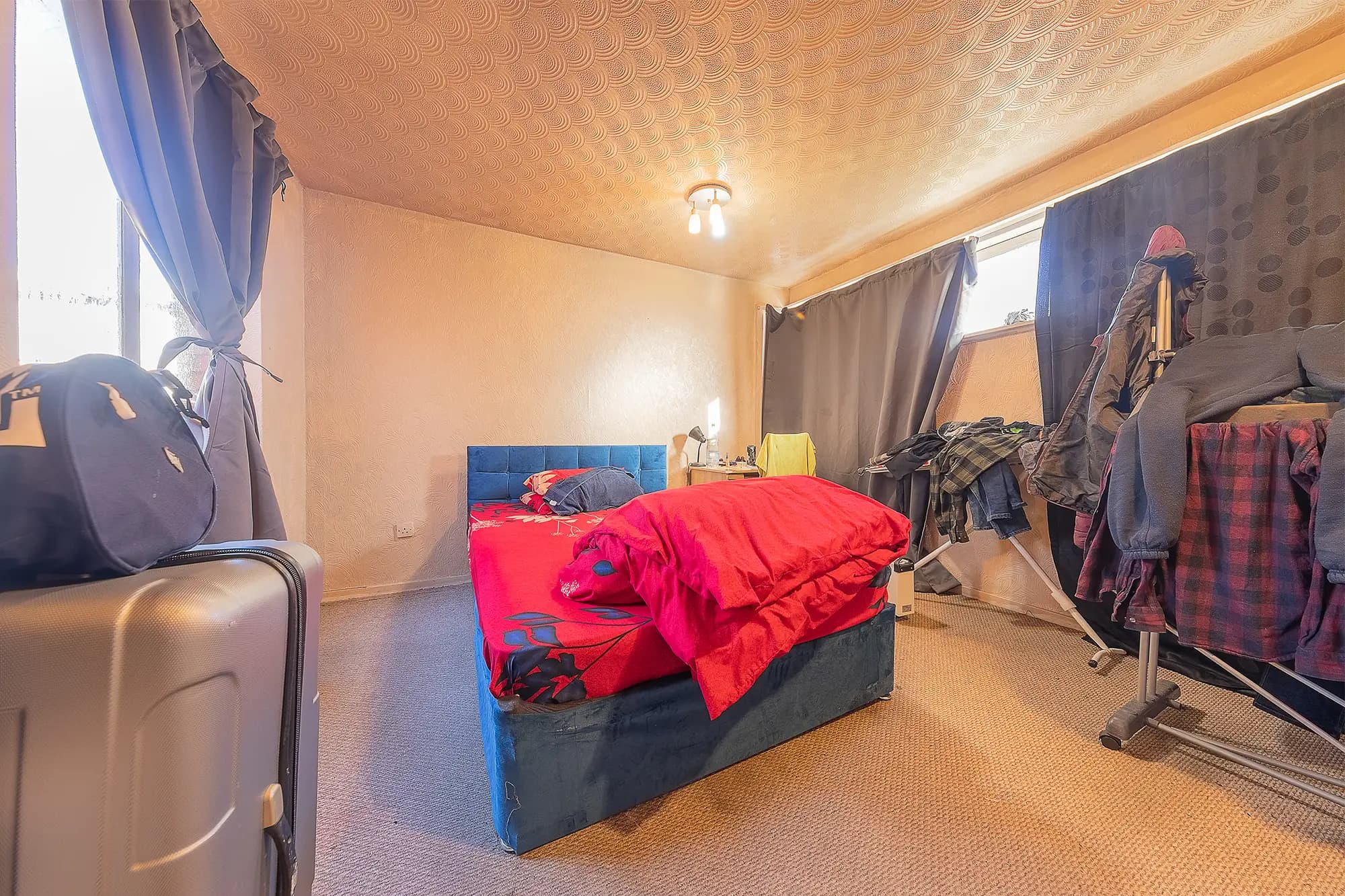 property photo 11 of 17
