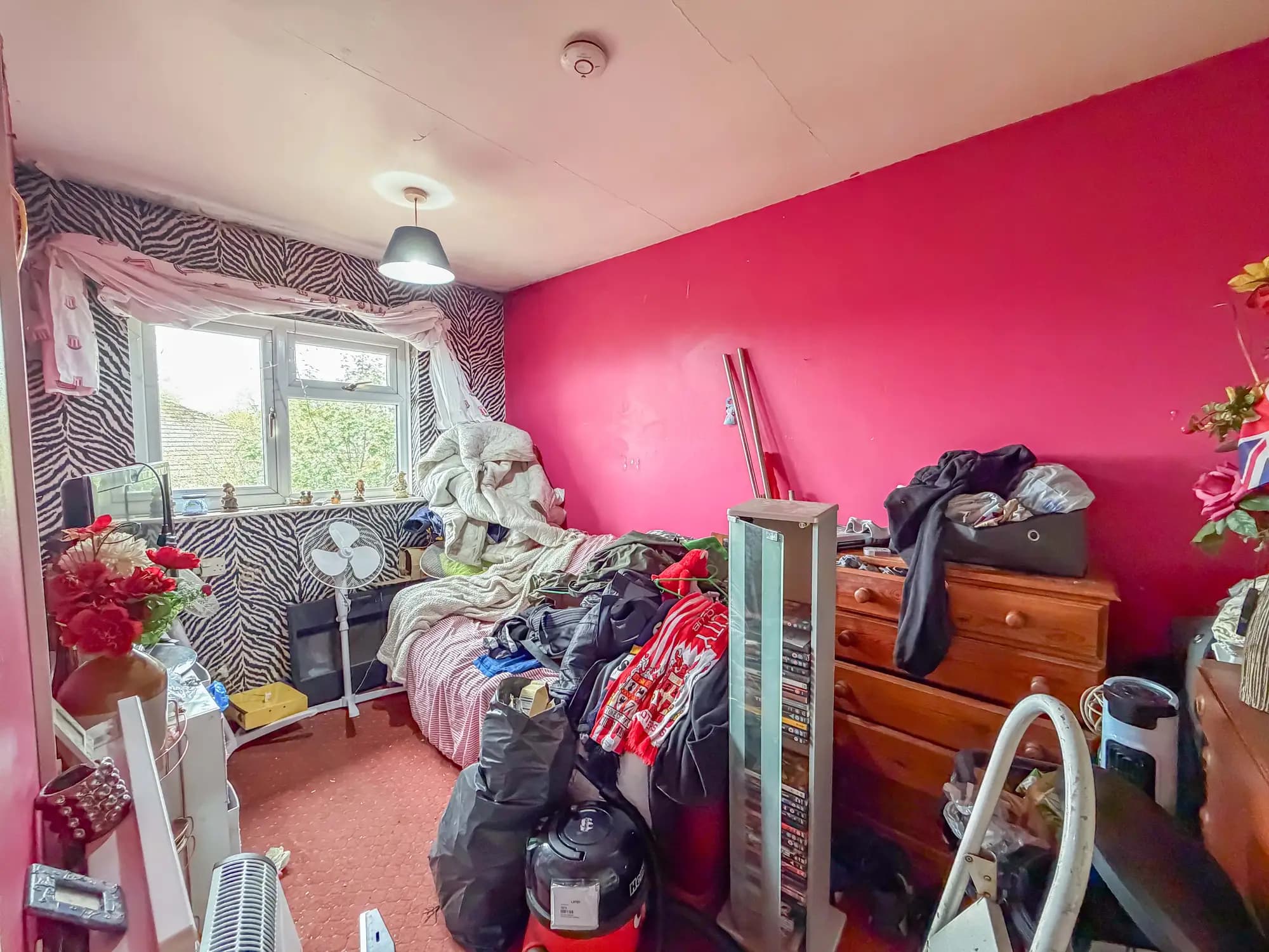 property photo 12 of 17