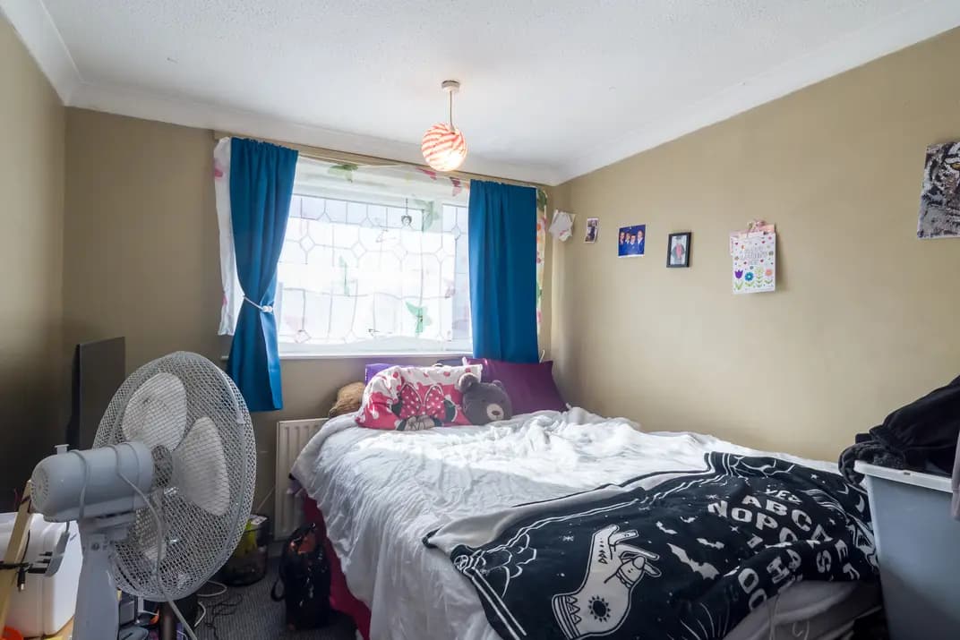 property photo 11 of 24