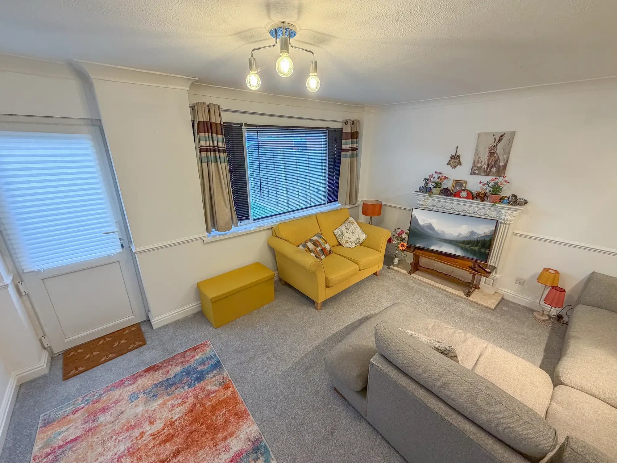 property photo 5 of 18