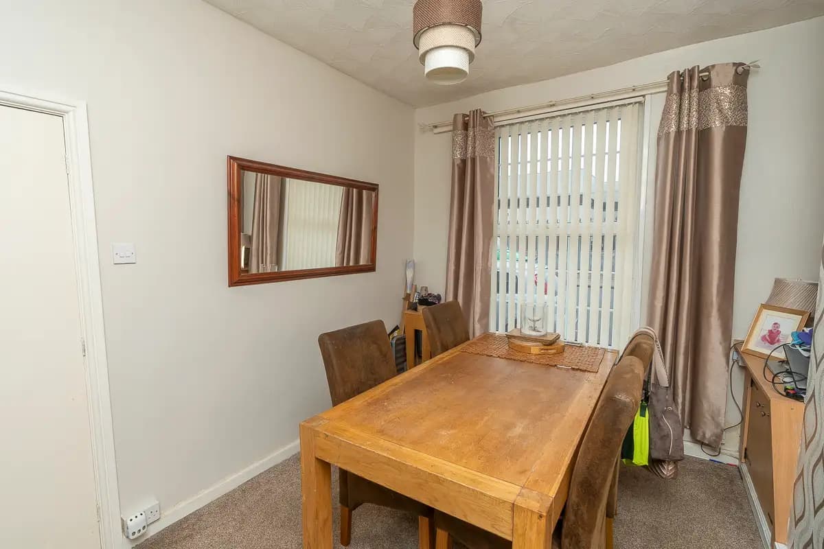 property photo 7 of 23