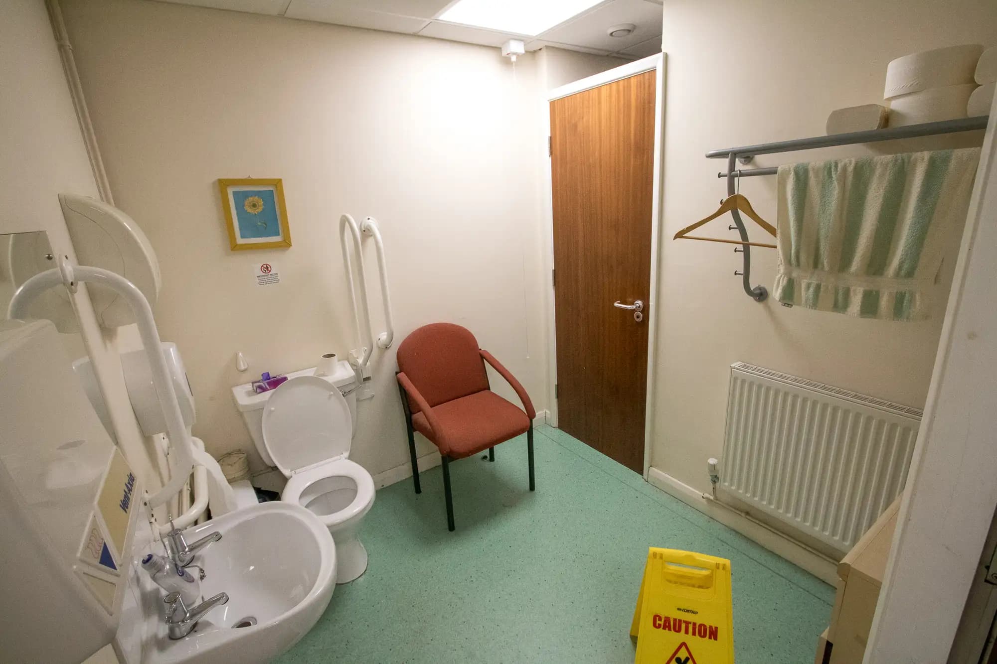 property photo 21 of 60