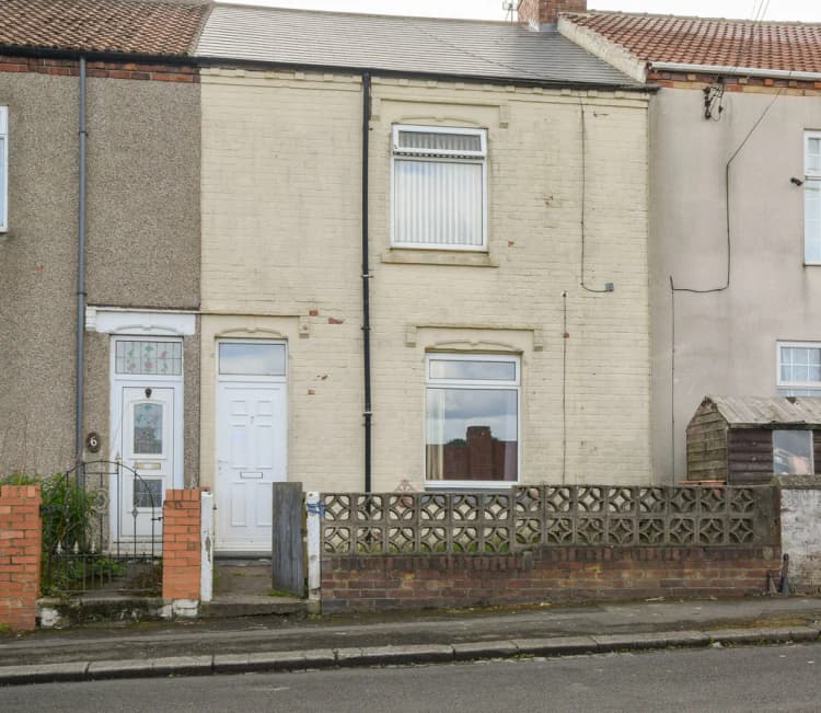 property photo 0 of 18