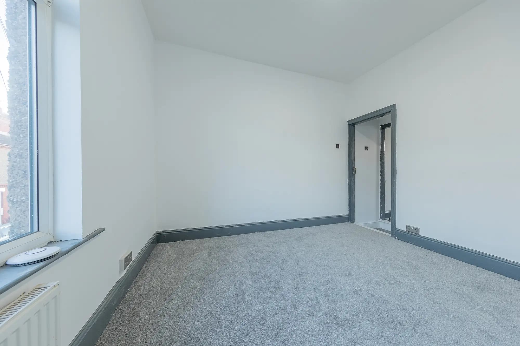 property photo 7 of 23