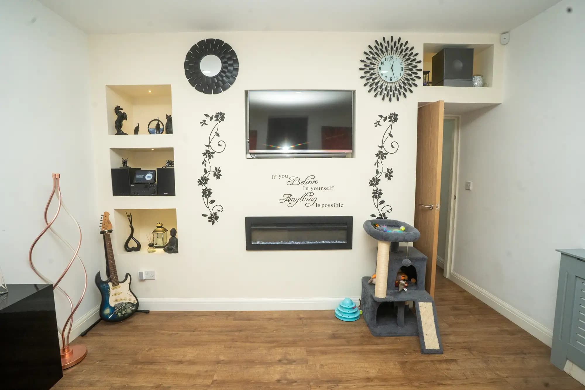 property photo 4 of 19