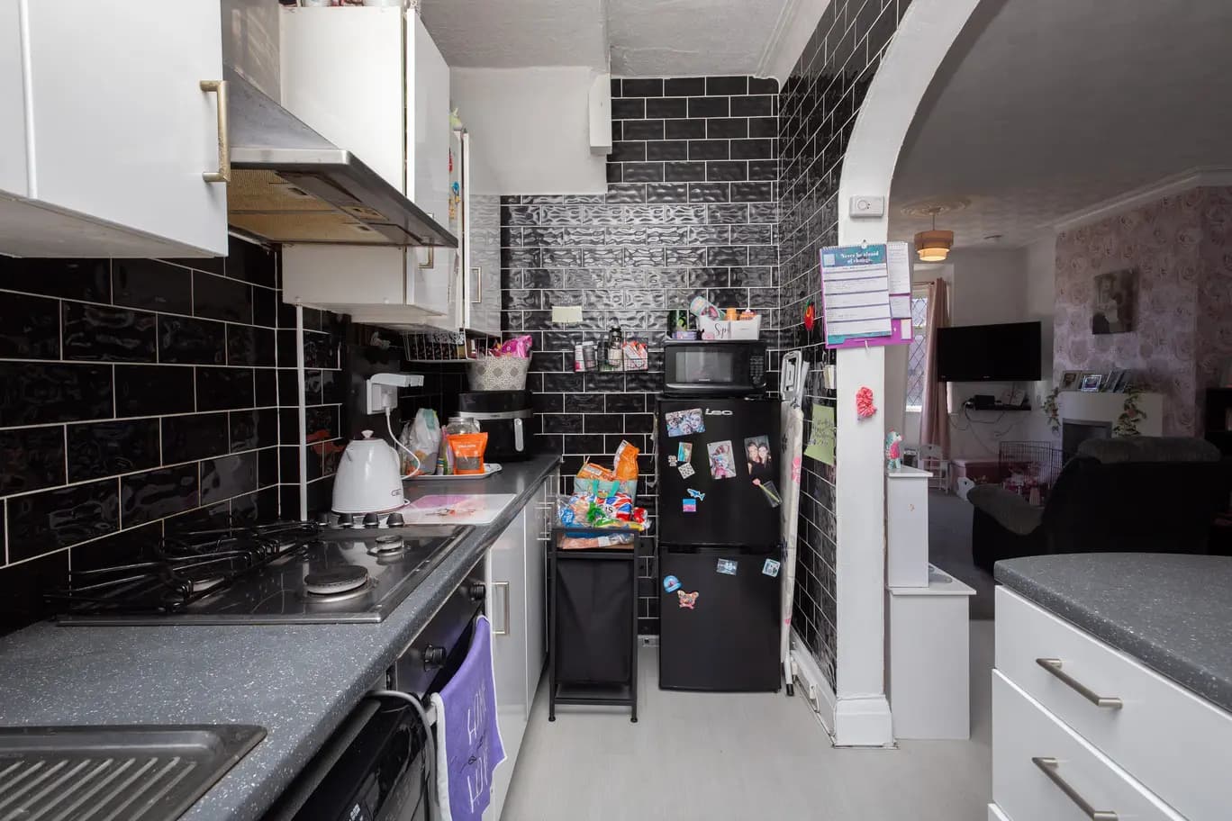 property photo 6 of 20