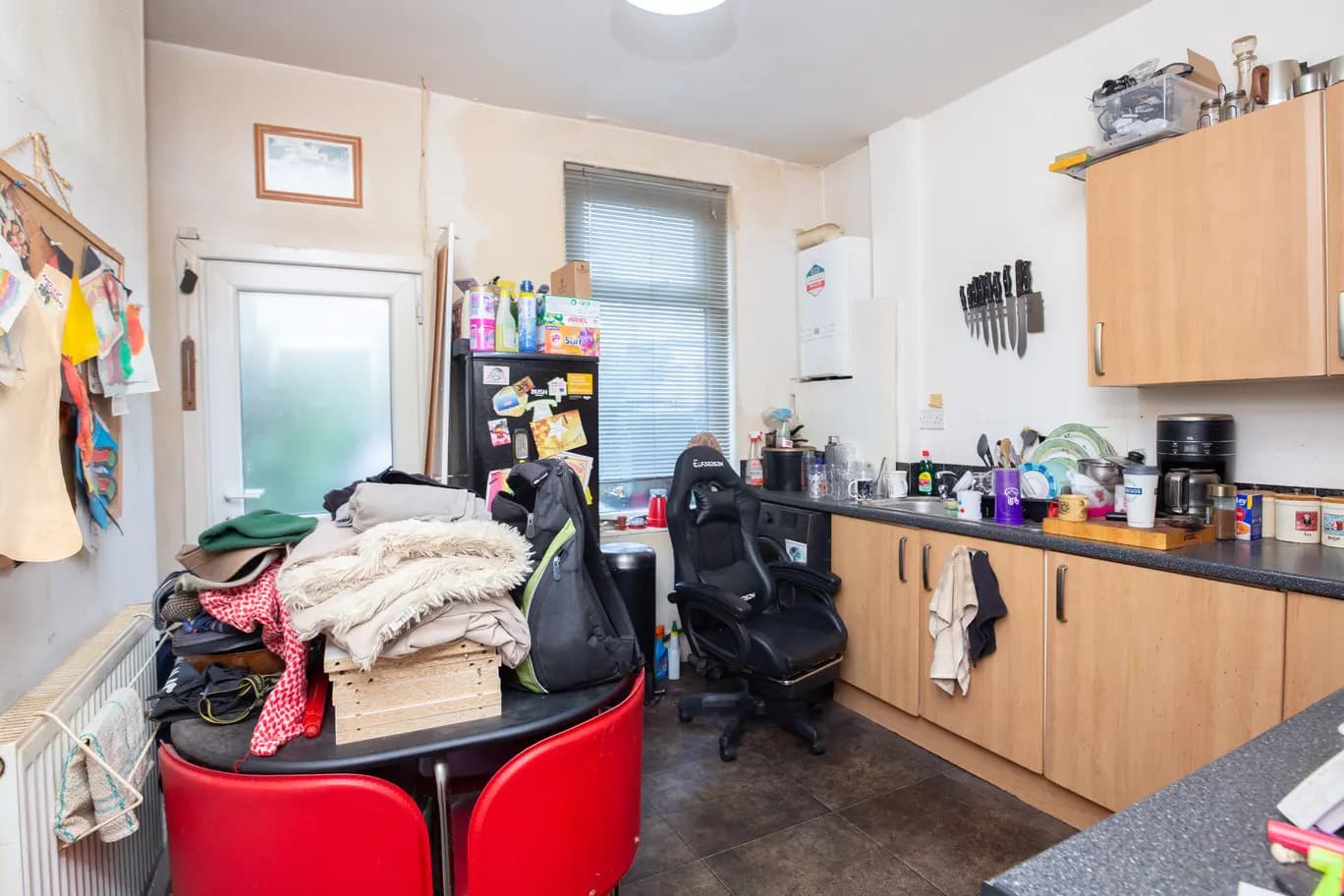 property photo 7 of 15