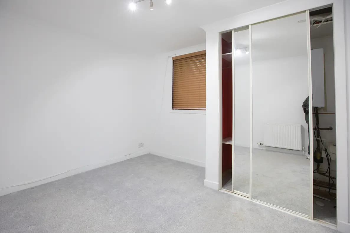 property photo 14 of 29