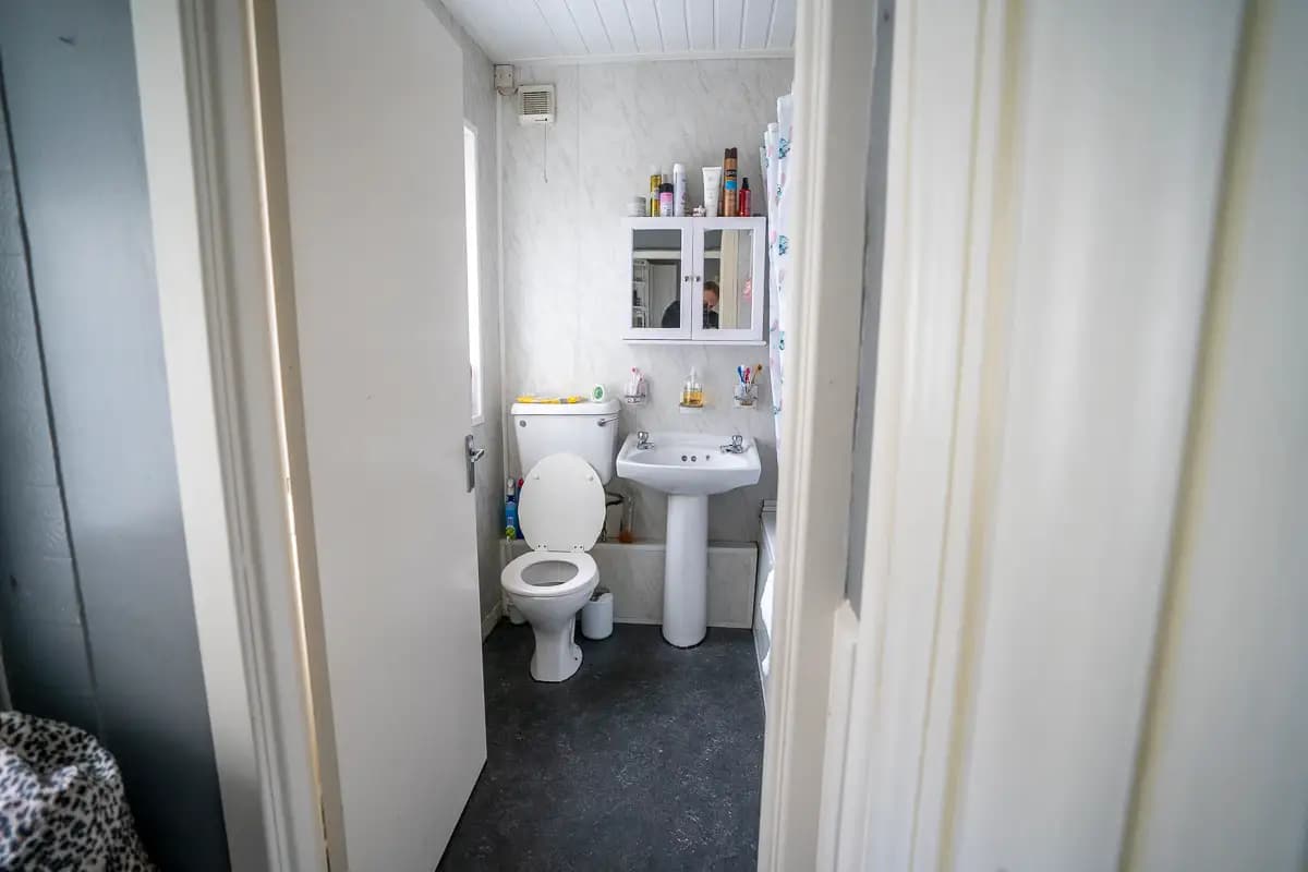 property photo 11 of 23