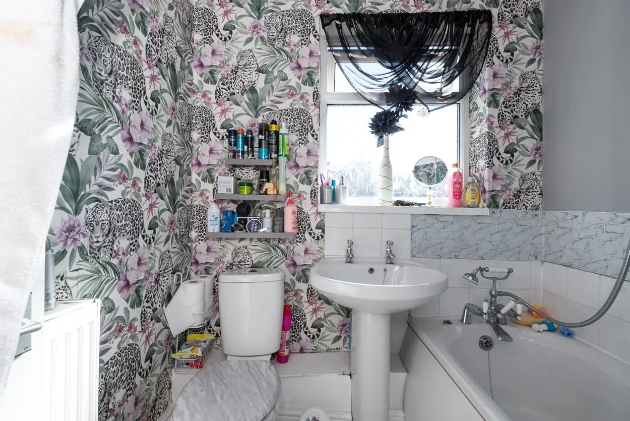 property photo 17 of 28