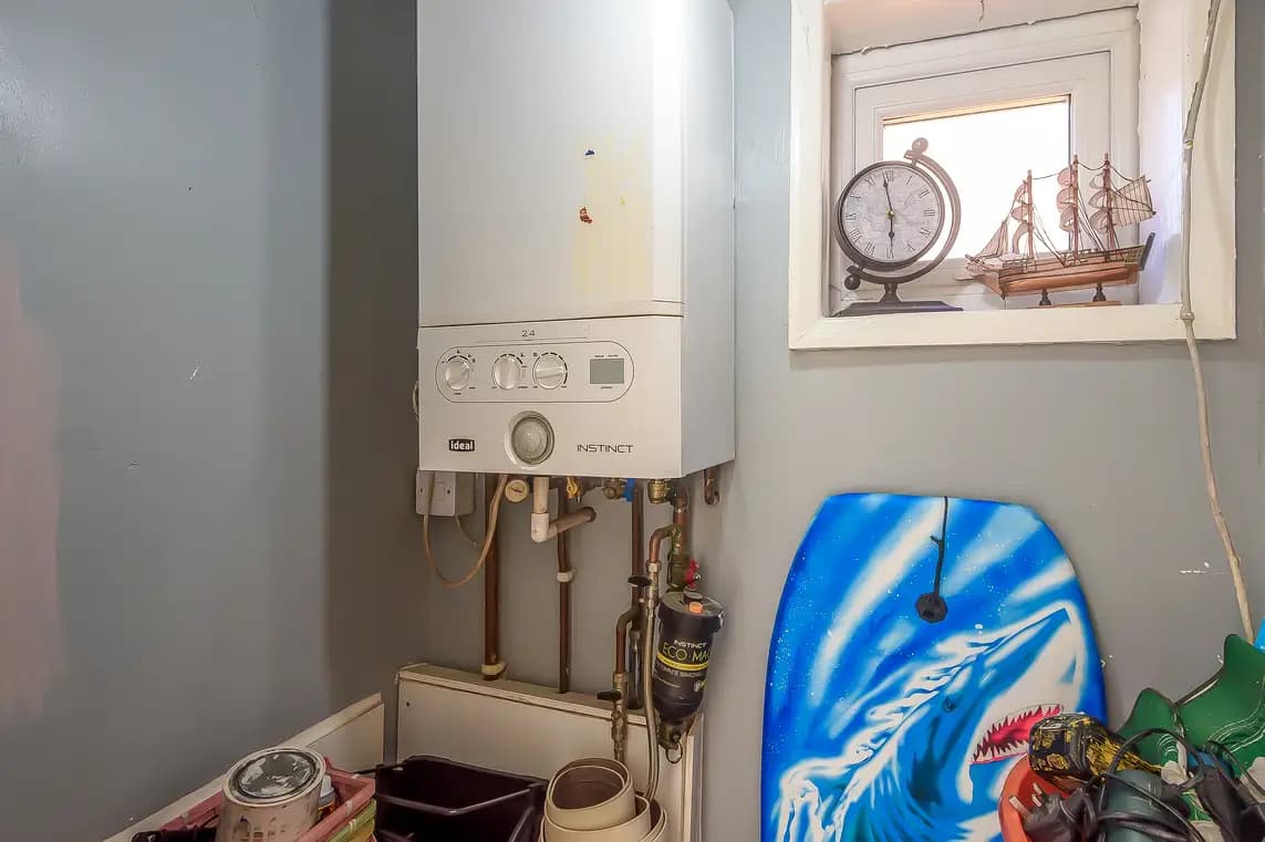 property photo 17 of 25