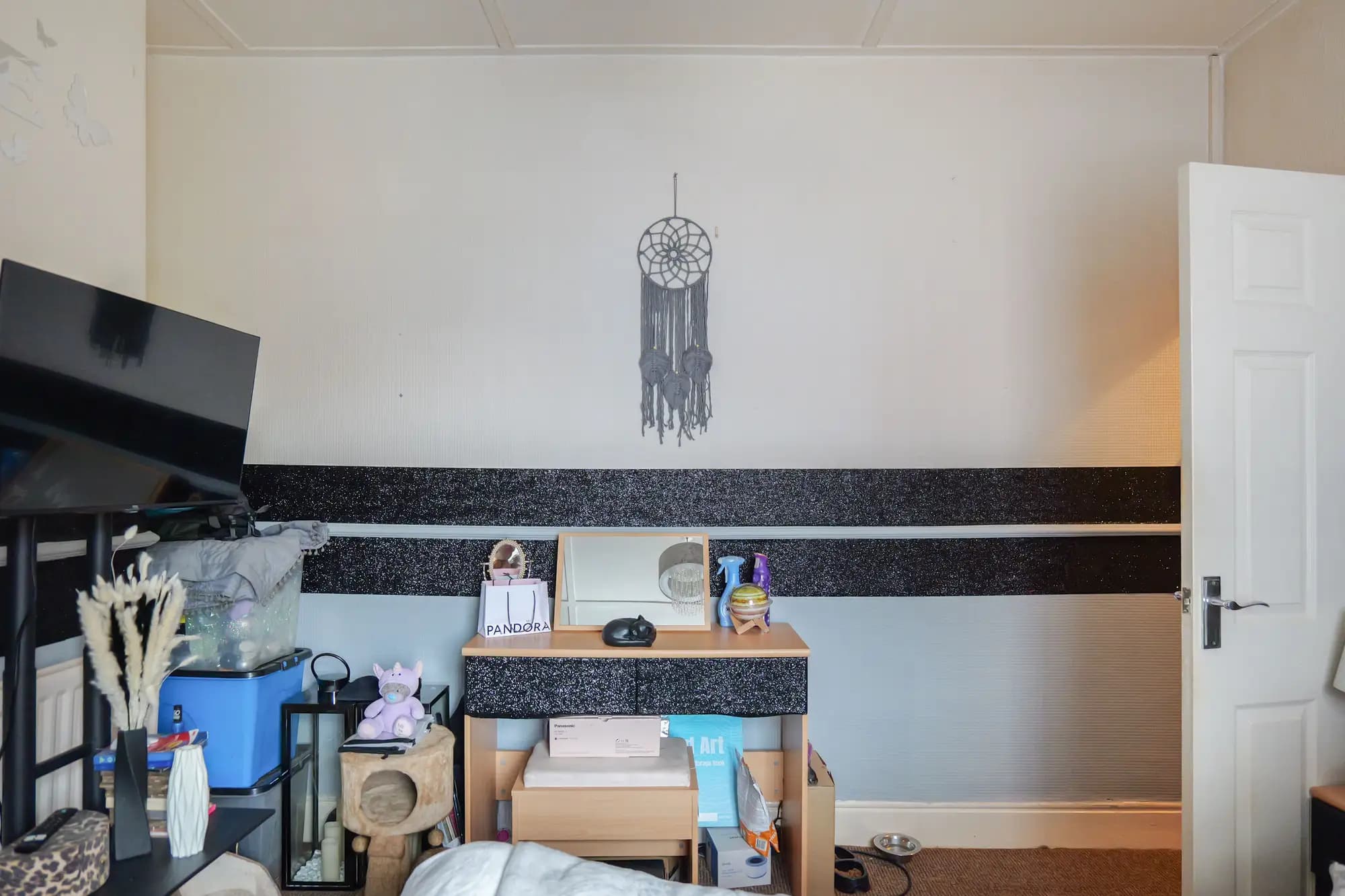 property photo 10 of 18