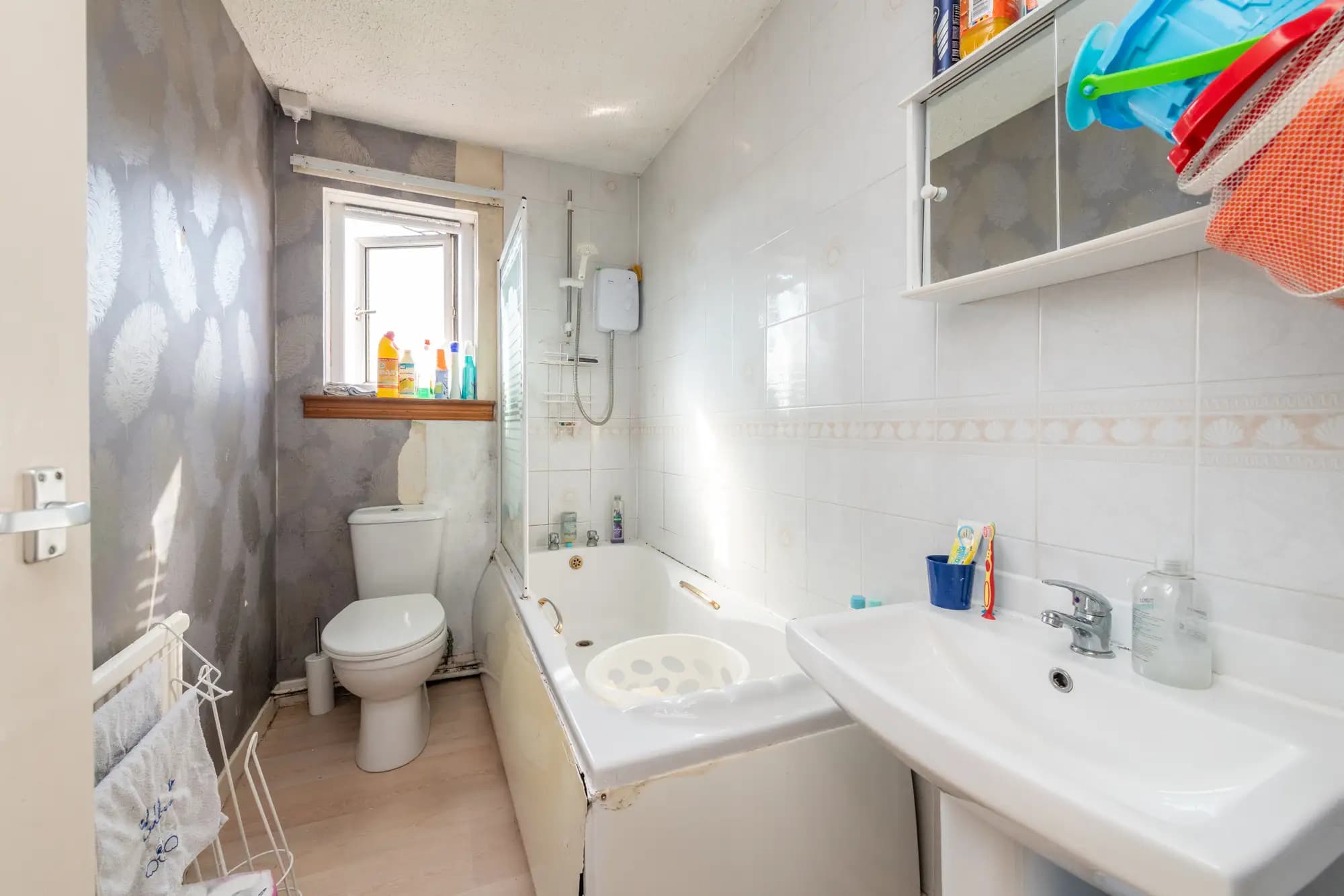 property photo 6 of 20