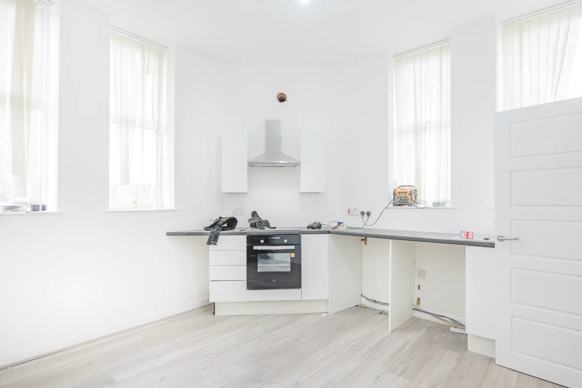 property photo 7 of 30