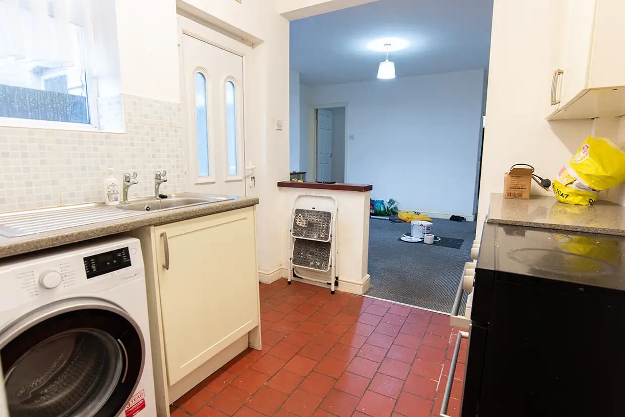 property photo 5 of 30