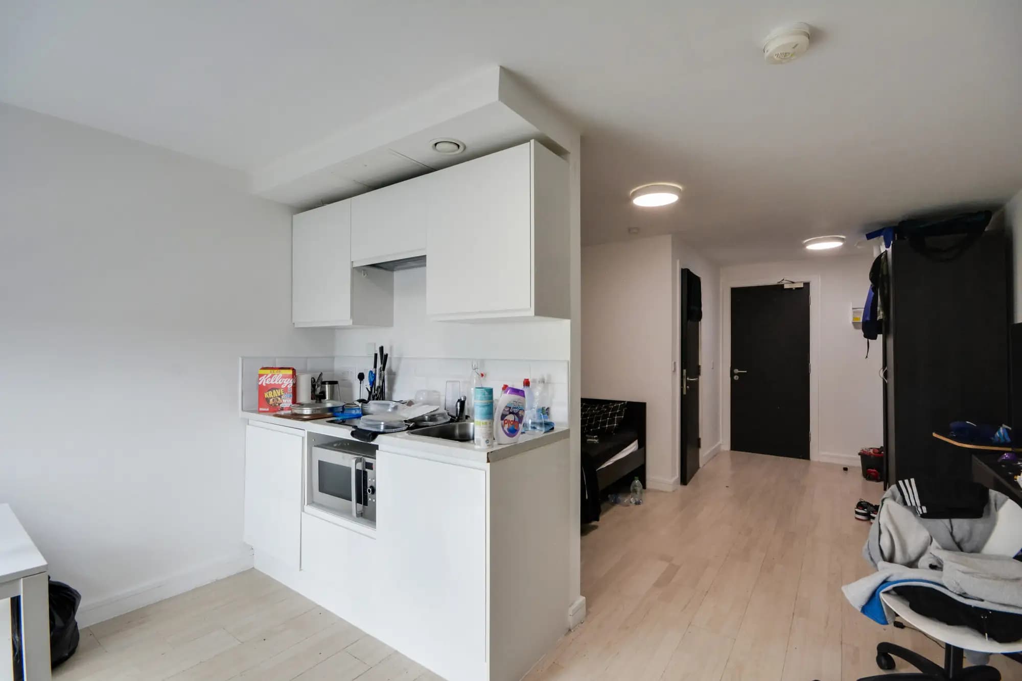 property photo 5 of 13