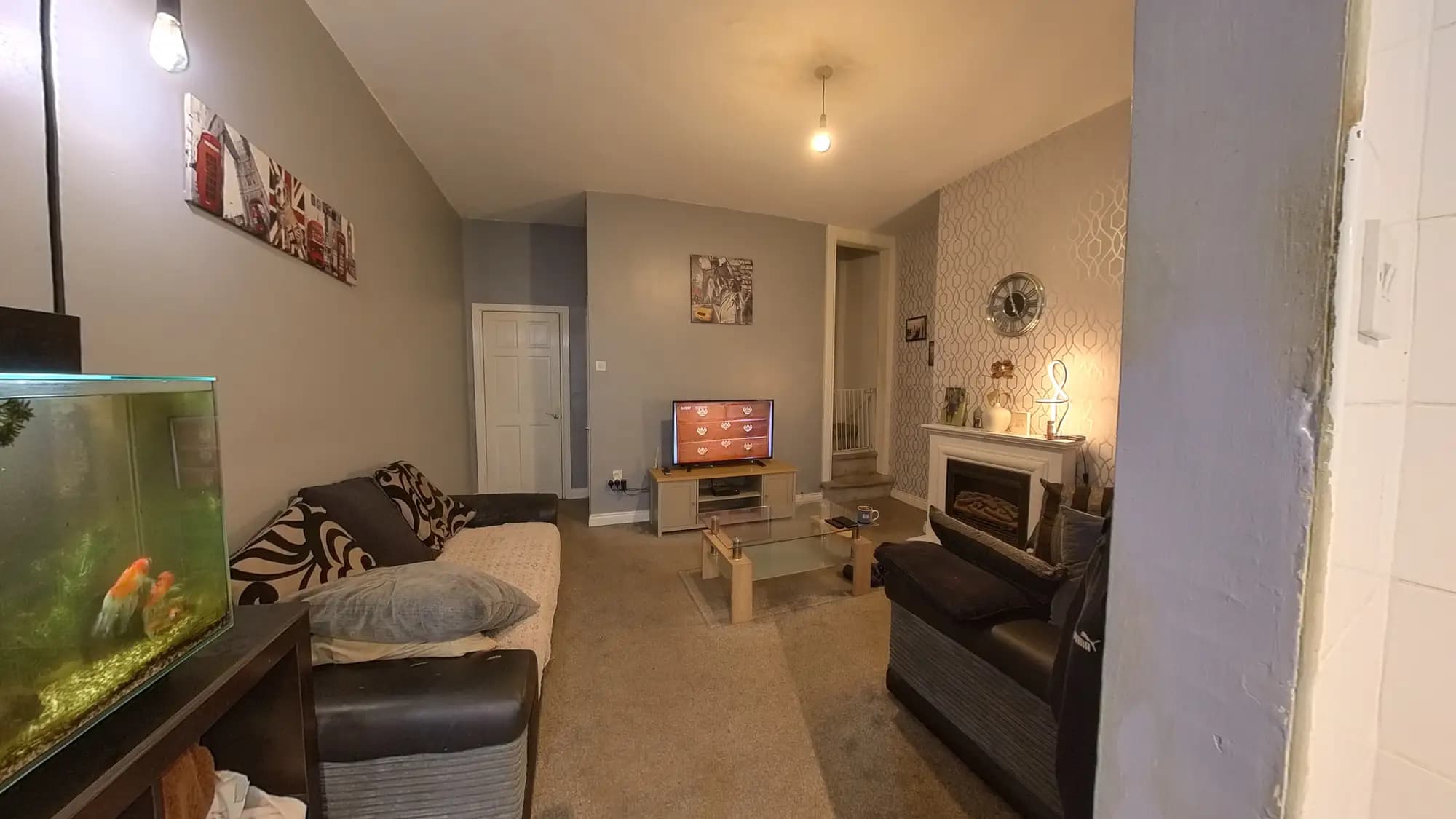 property photo 5 of 18
