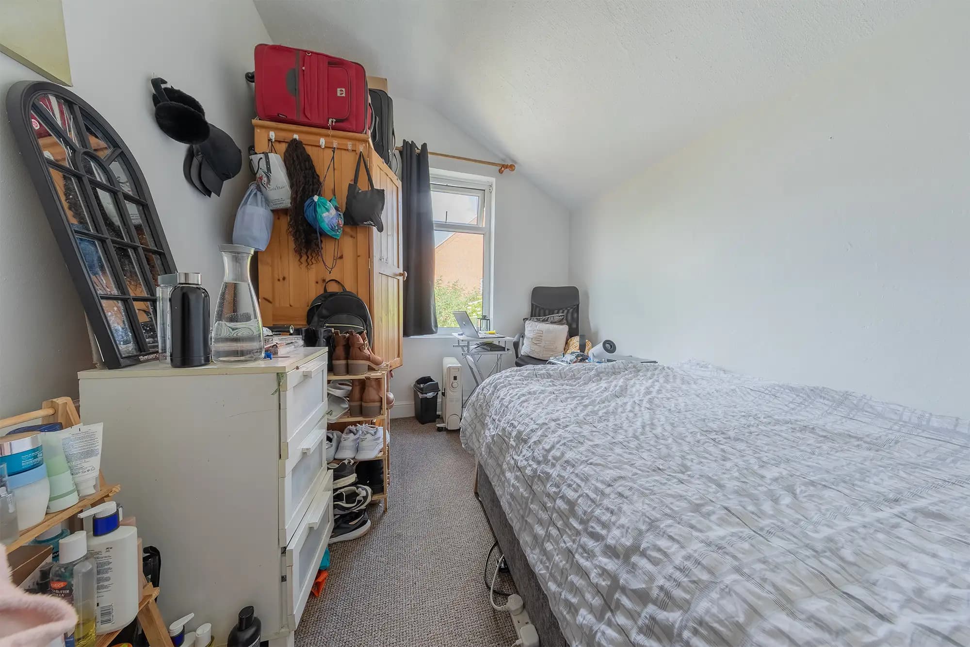 property photo 11 of 25
