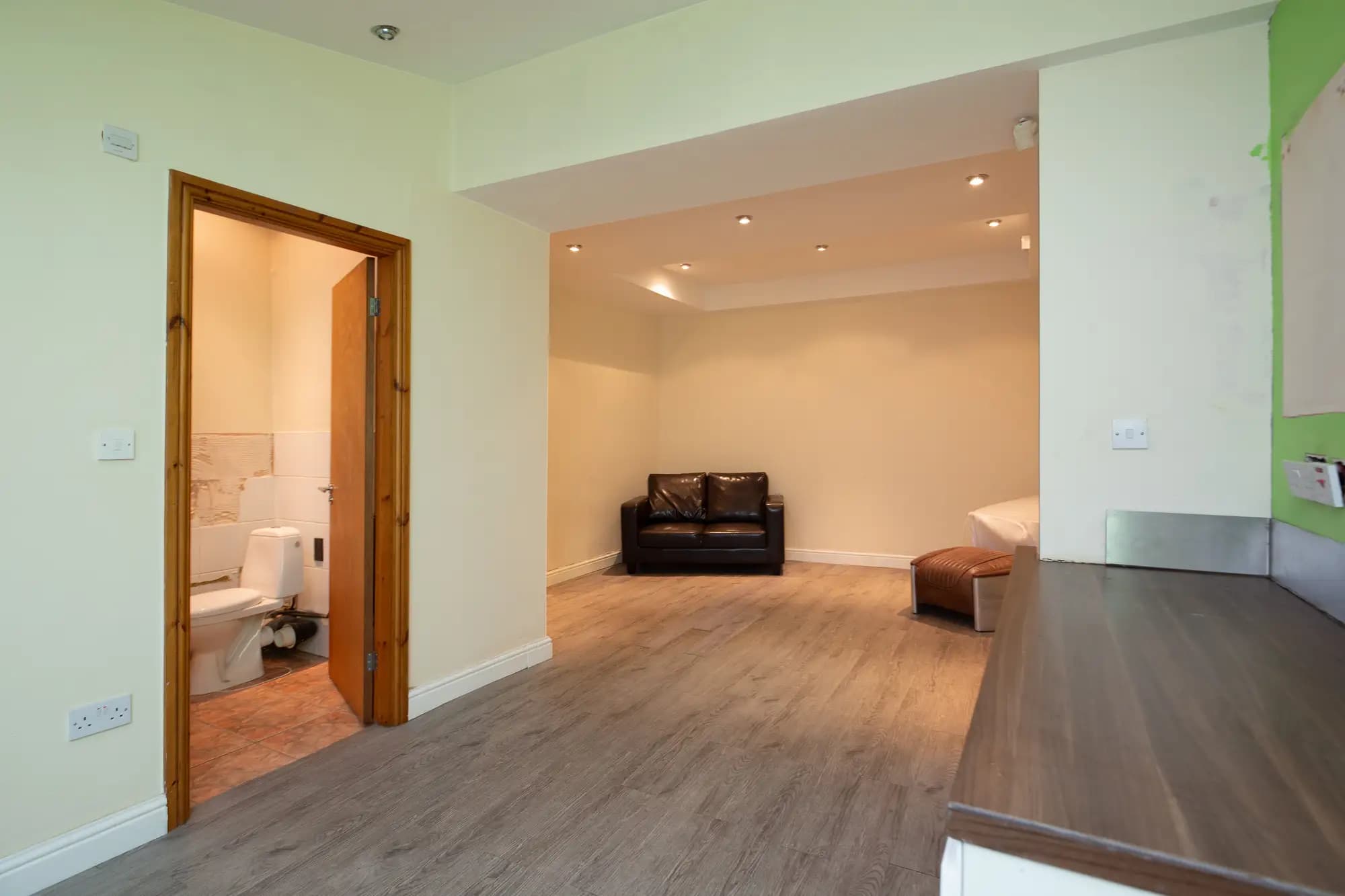 property photo 7 of 46