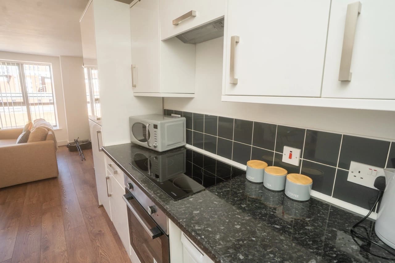 property photo 5 of 24