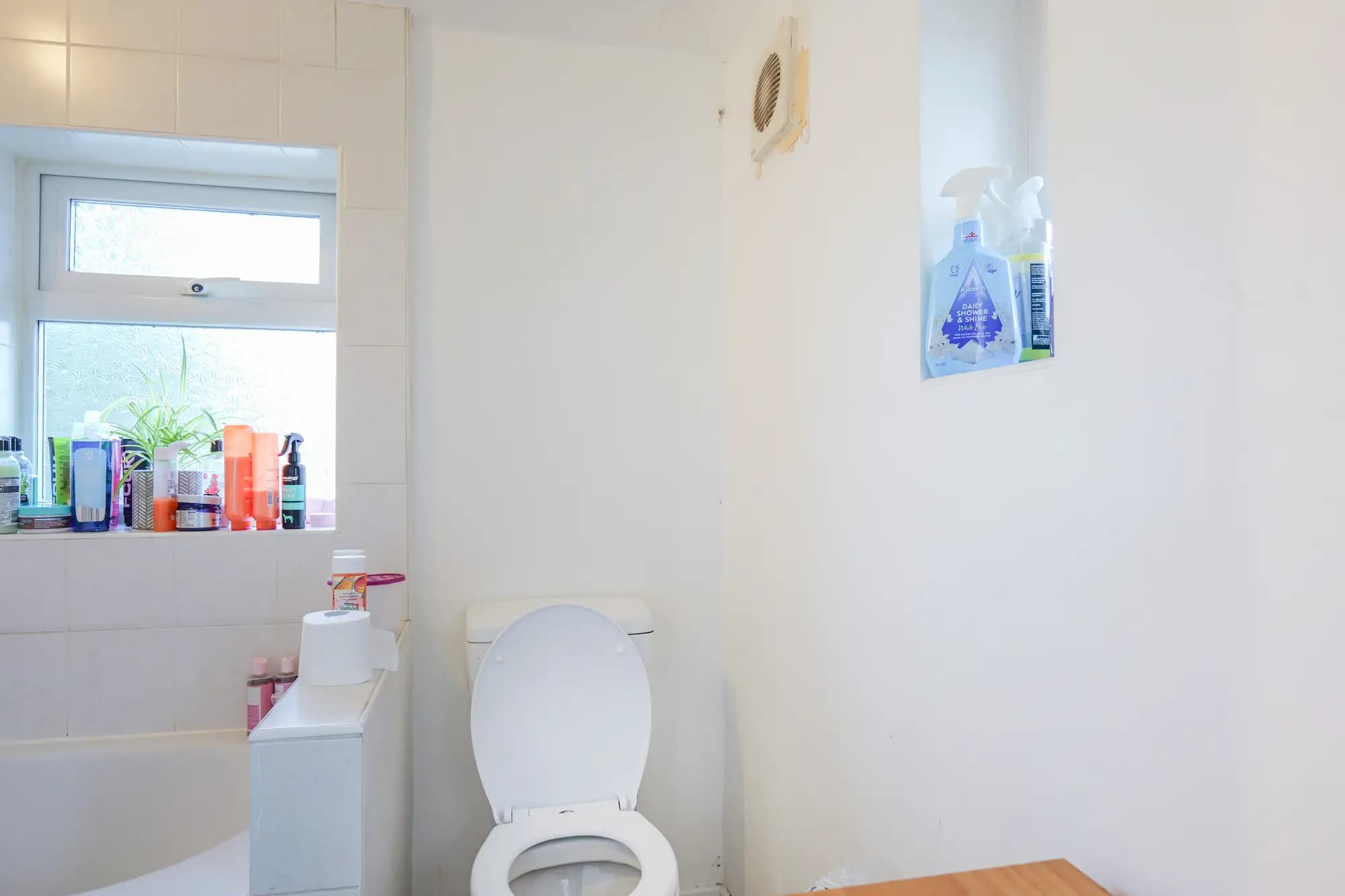 property photo 8 of 16