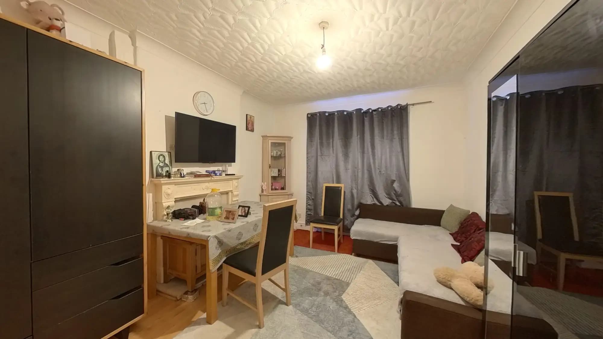 property photo 4 of 21