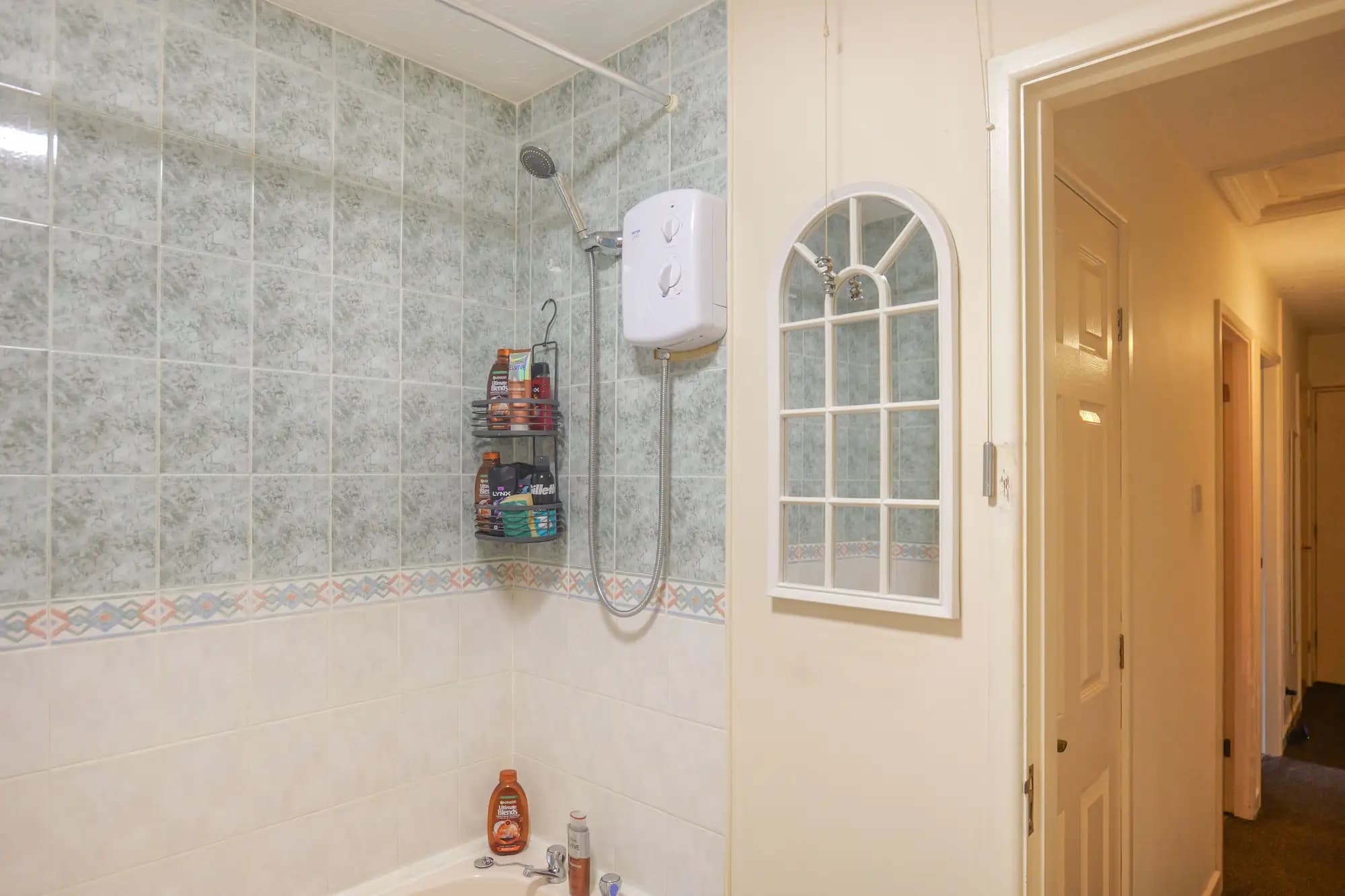 property photo 10 of 17