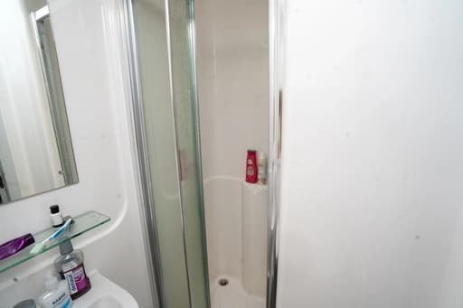 property photo 8 of 14